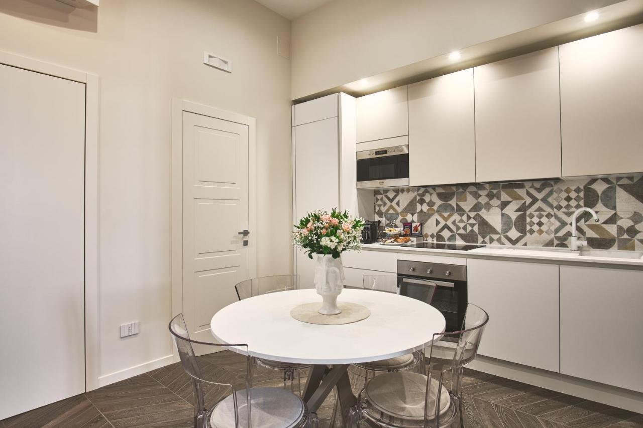 Miche Luxury Home - Appartamento Vista Mare A Trani Buitenkant foto